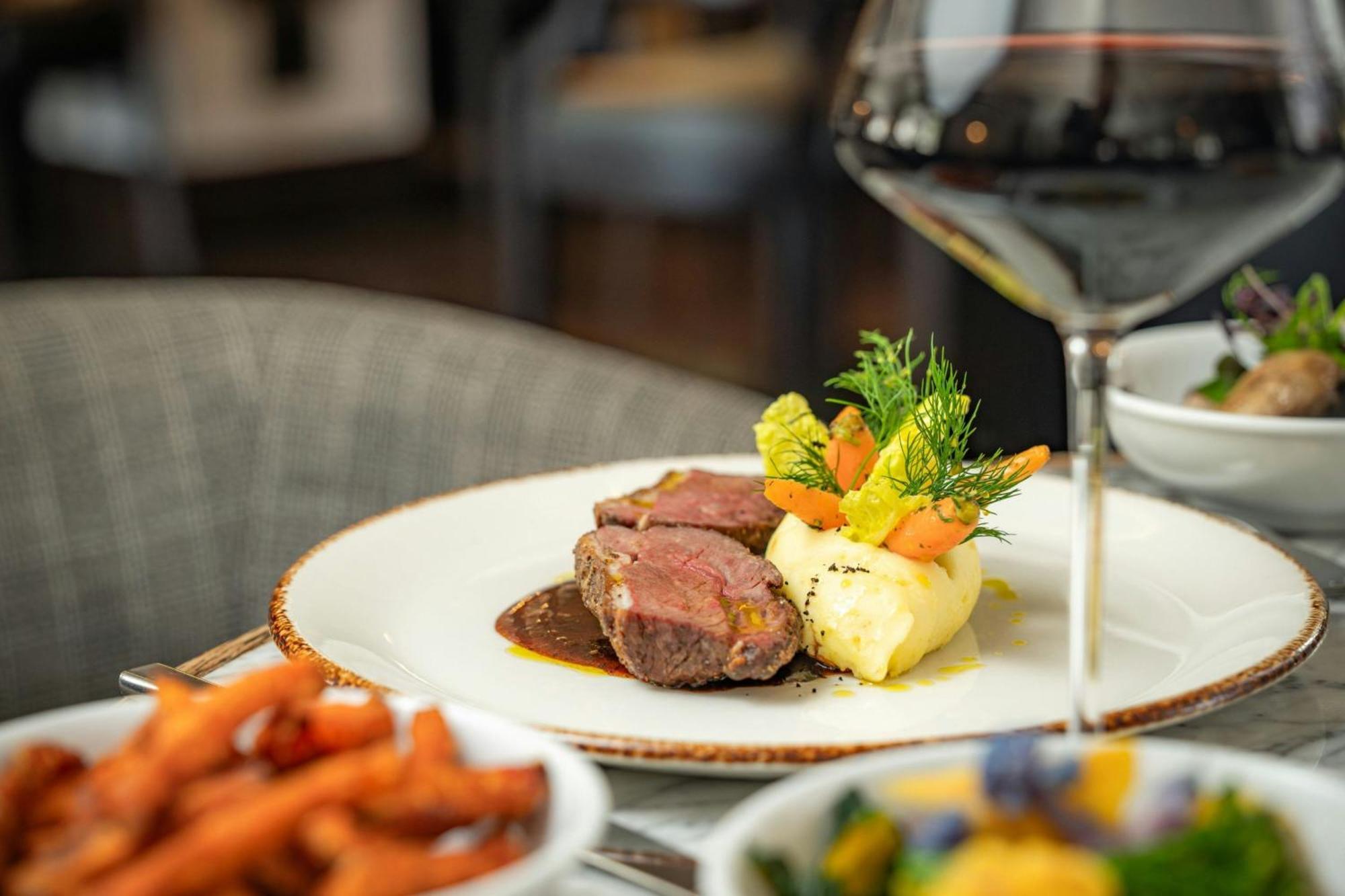 Marriott Park Lane Hotel 5*